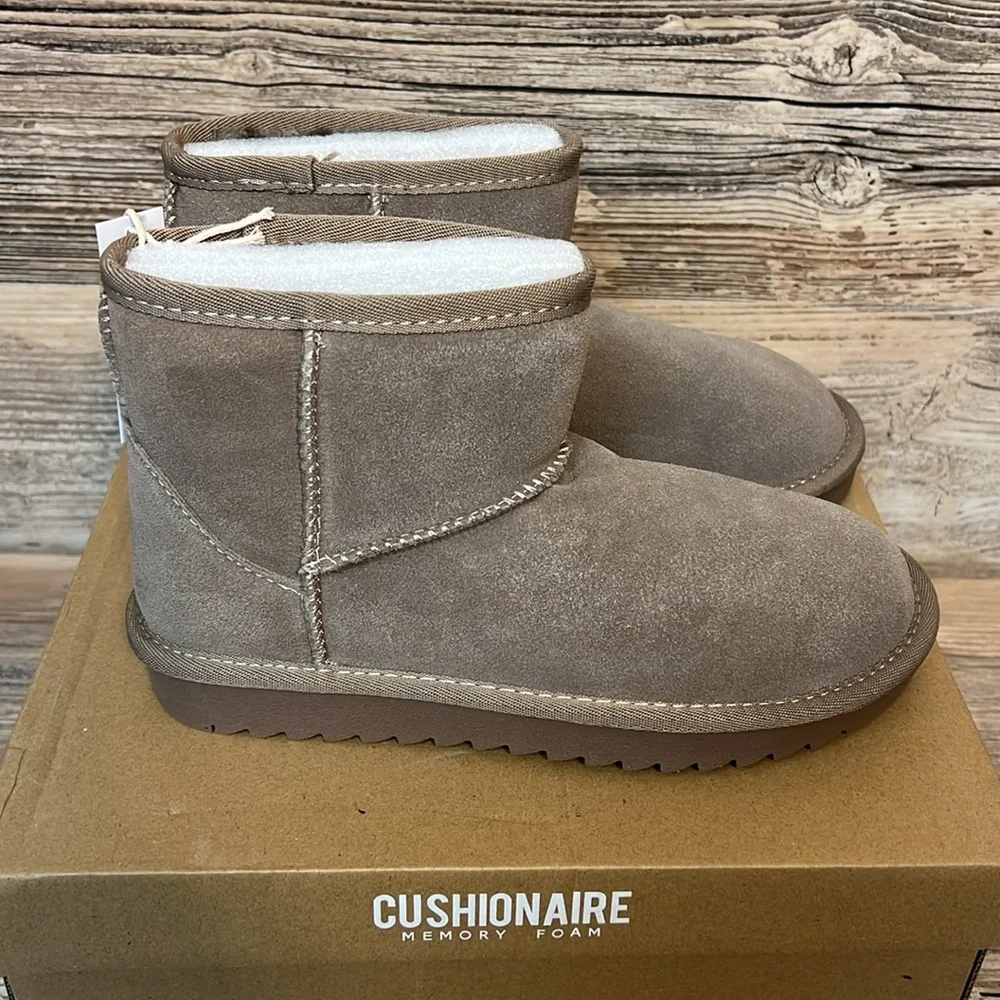 Cushionaire Hipster Cozy Ankle Boot in Taupe, New!